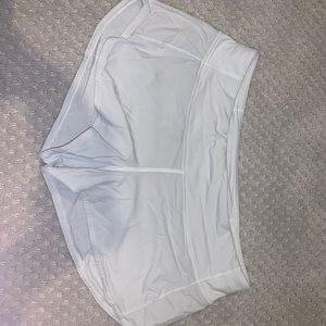 LULULEMON SPEED UP SHORT 2.5”